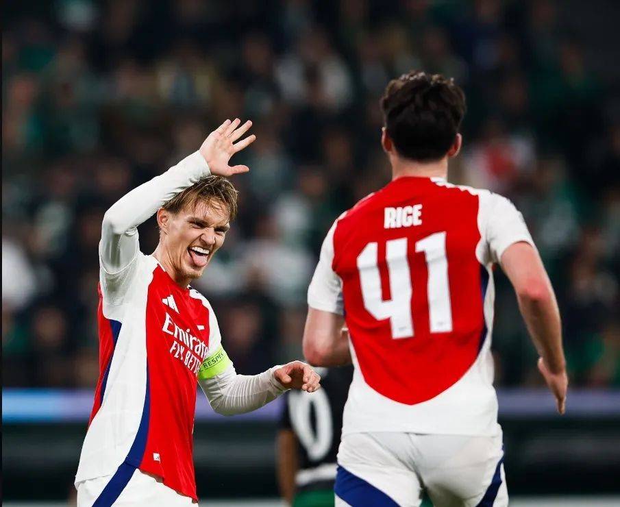 爱游戏中国站点-包含阿森纳主场大捷，球员赛后激动庆祝胜利，系列其他积分孩子.的词条